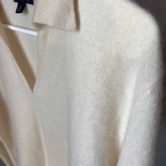 Lands’ End 100% Cashmere Collared V-Neck Sweater Women’s Small Ivory Soft Knit - Picture 2 of 7